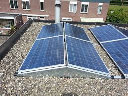 zonnepanelen zelf plaatsen plat dak