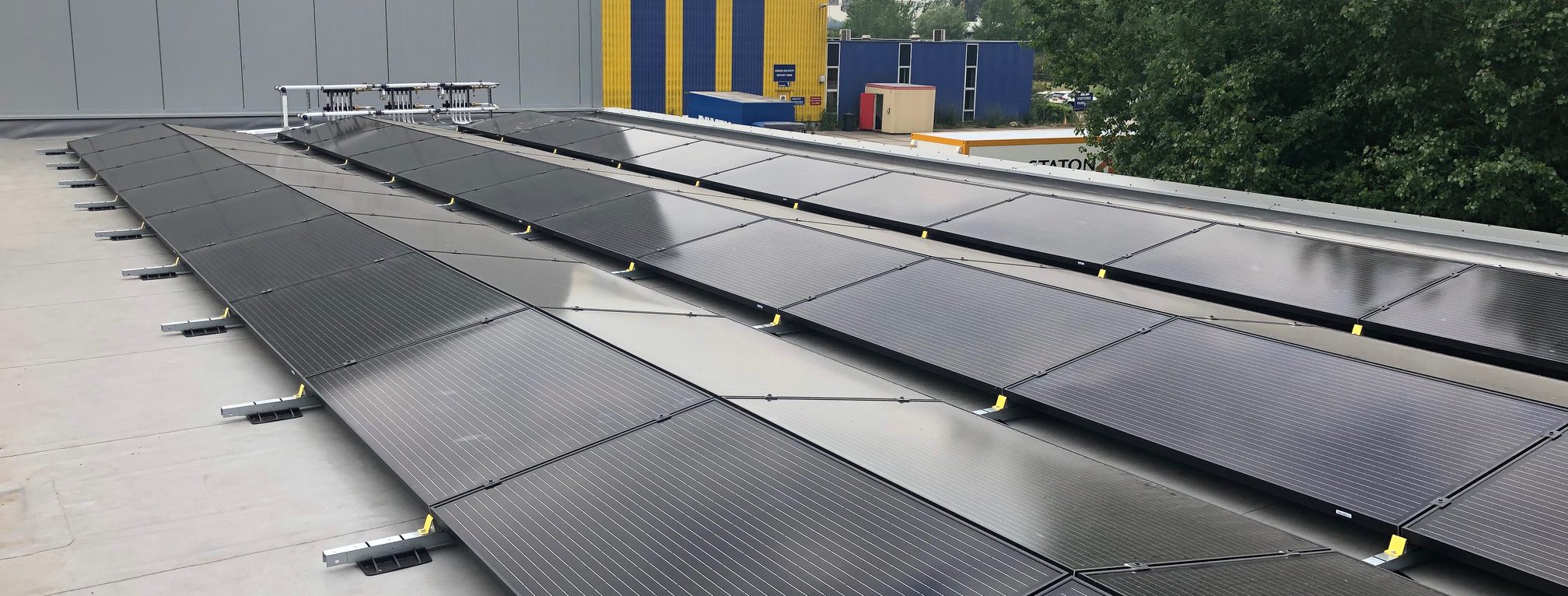 van der valk zonnepanelen montage plat dak